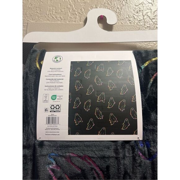 Halloween Velvet Plush Throw Black With Rainbow Ghosts 50” X 60” NEW - Picture 5 of 5